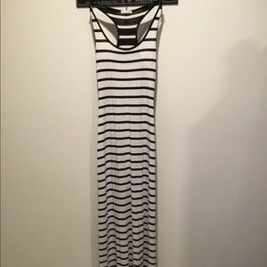 Maxi dress black and white striped